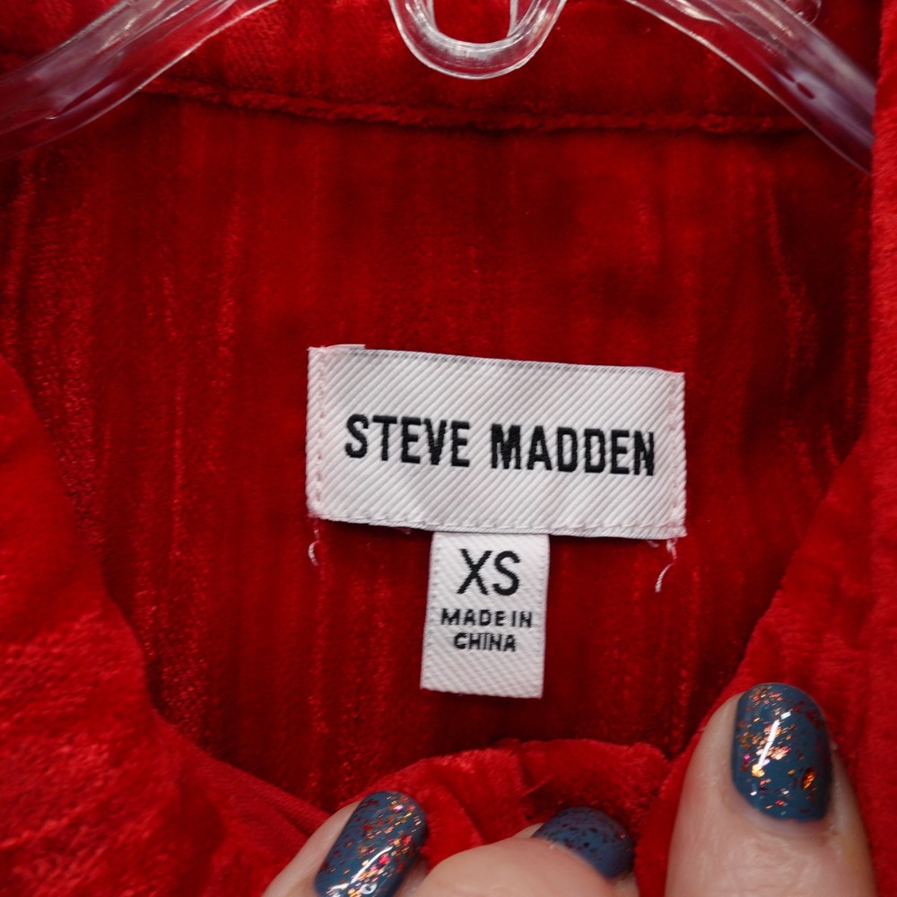 Steve Madden Womens Red Crushed Velvet Button Up Shirt XS Oversized NEW - Picture 5 of 13